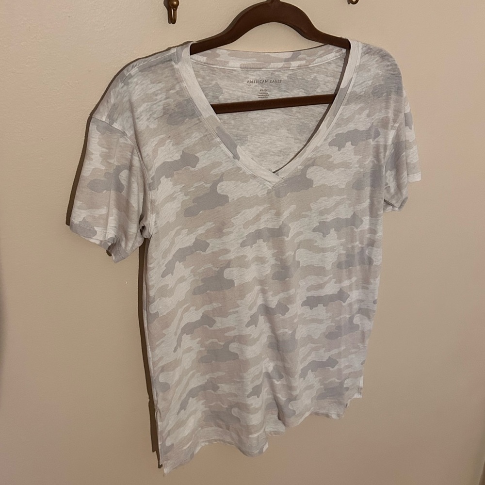 Vneck camo tee